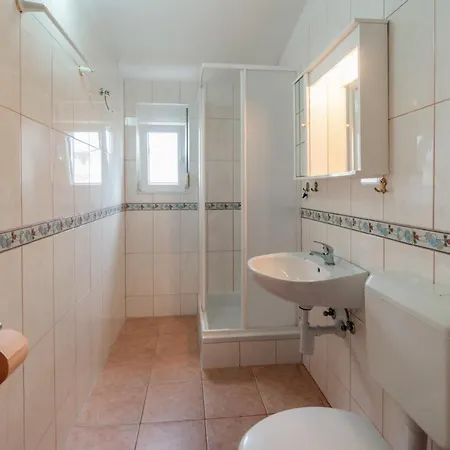 Besa 아파트 피로바츠