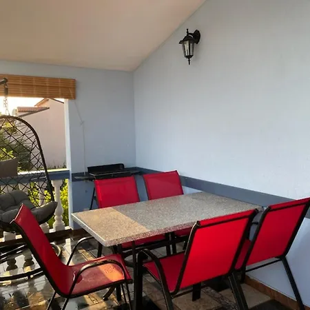 Apartment Besa *